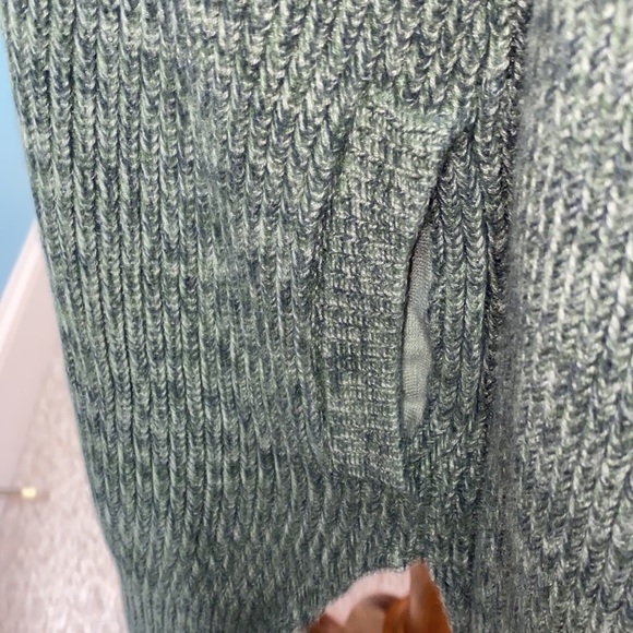 NWOT Victoria’s Secret Olive Green Long Sleeve Knit Crochet Tunic Sweater SMALL - Picture 14 of 16